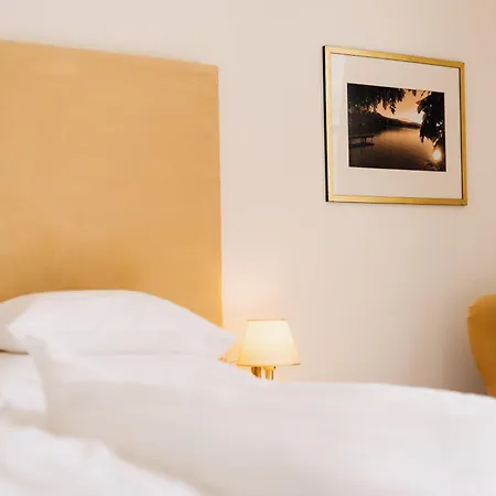 فندق Seehotel Dr. Jilly Pörtschach am Wörthersee