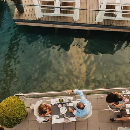 杰丽博士风景酒店 4*