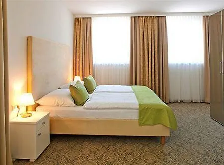 杰丽博士风景酒店 4* Pörtschach am Wörthersee