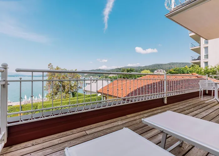 Seehotel Dr. Jilly Portschach am Woerthersee