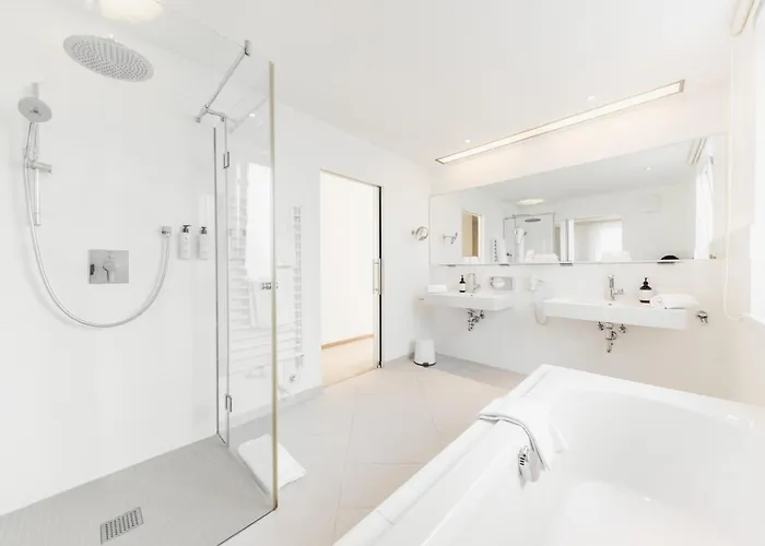 Seehotel Dr. Jilly Pörtschach am Wörthersee