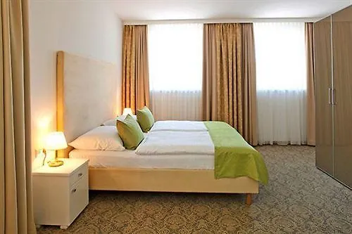 Seehotel Dr. Jilly 4* Portschach am Woerthersee